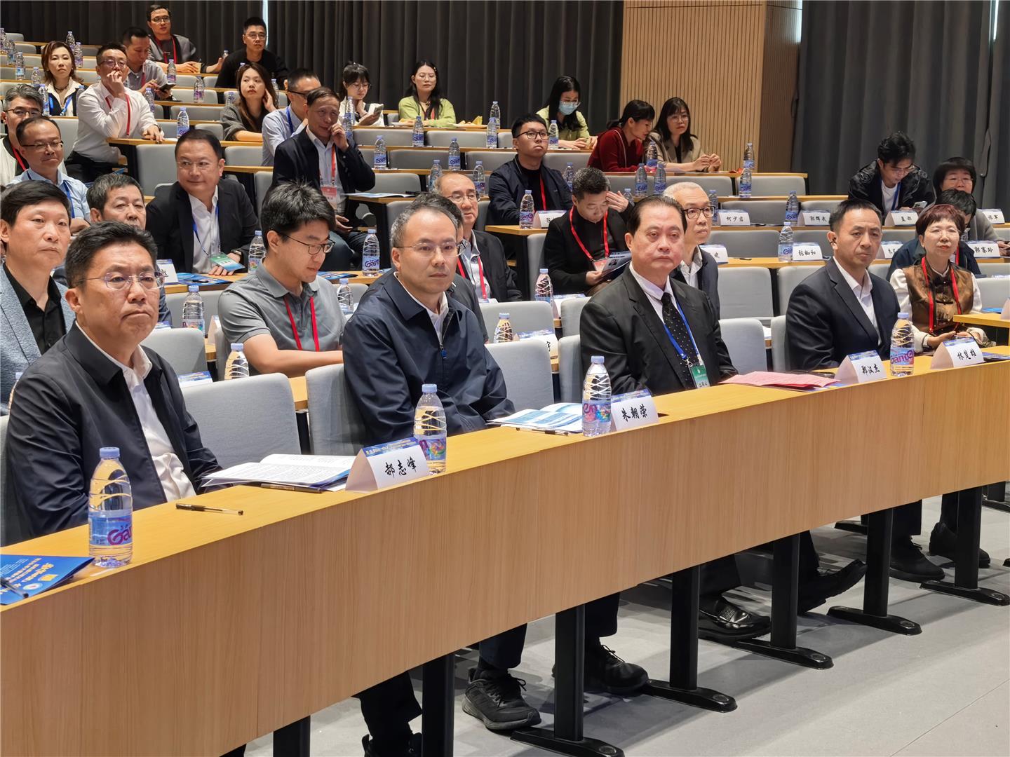 local69d279e4bf654fd697fb55bcb2f46162